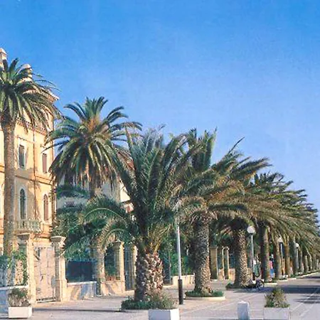 Mon Levante